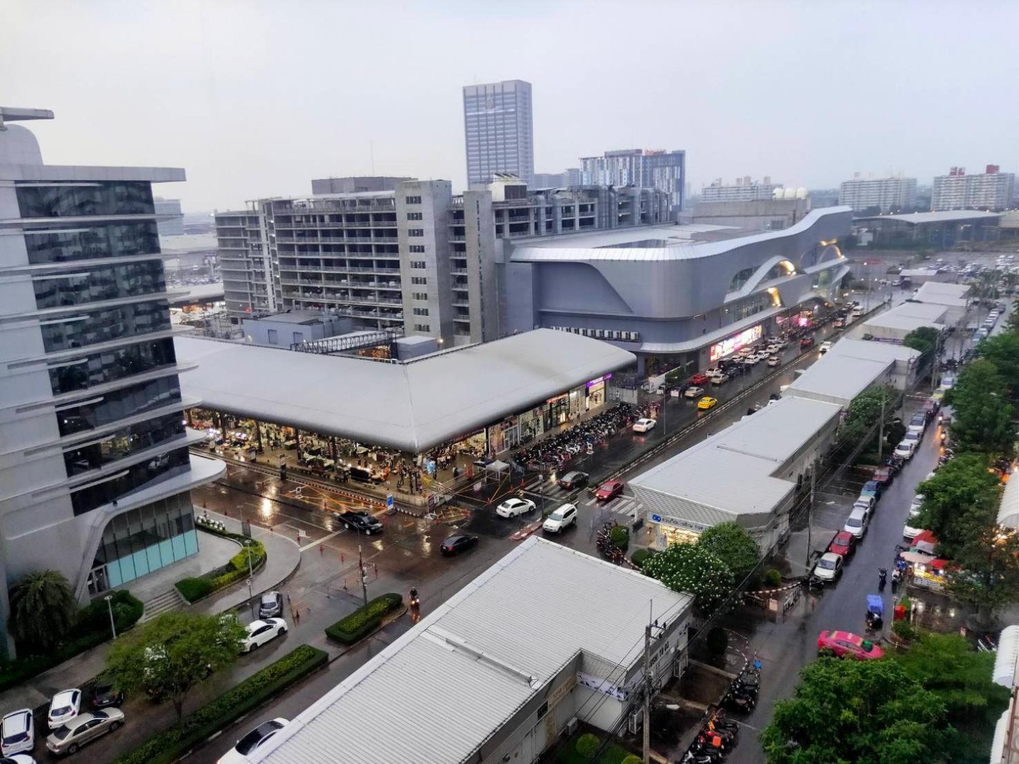 ป็อปปูล่าคอนโด เมืองทองธานี ใกล้ Impact 酒店 公寓 بانكوك المظهر الخارجي الصورة